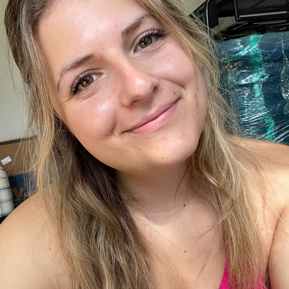 Meet your Posher, Kayla